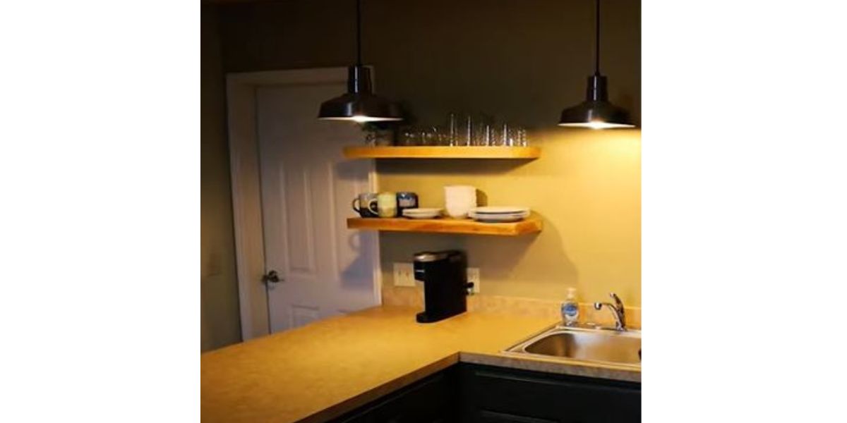 how thick should kitchen floating shelves be