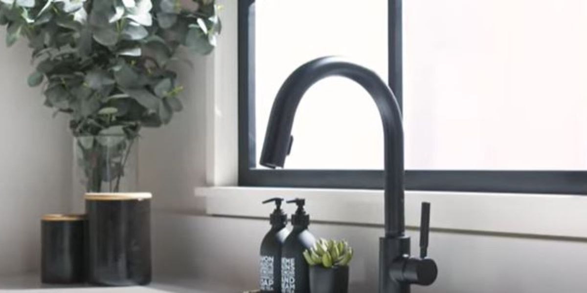 How to choose the best black kitchen faucet