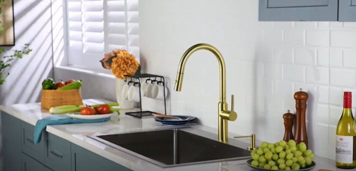 best brushed gold kitchen faucet 