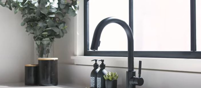 How to choose the best black kitchen faucet 